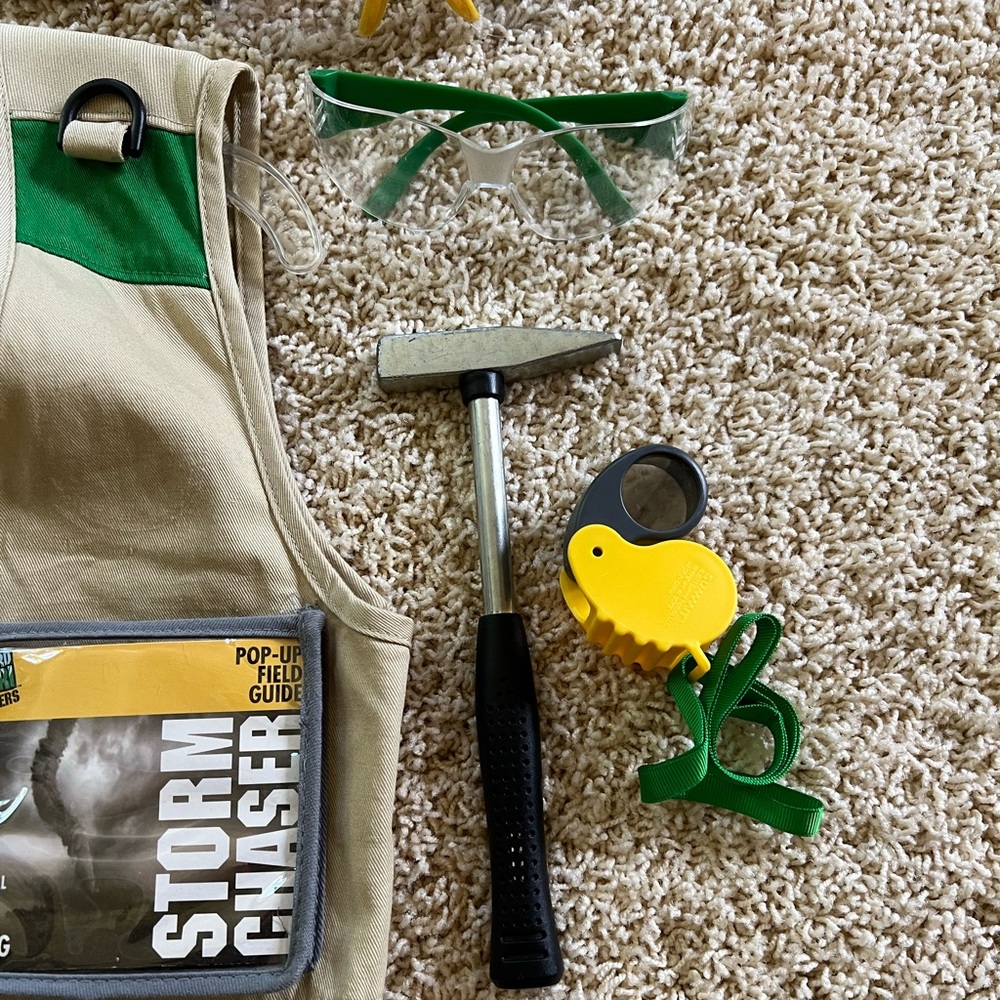 Backyard safari explorer vest and kit - Picture 3 of 9